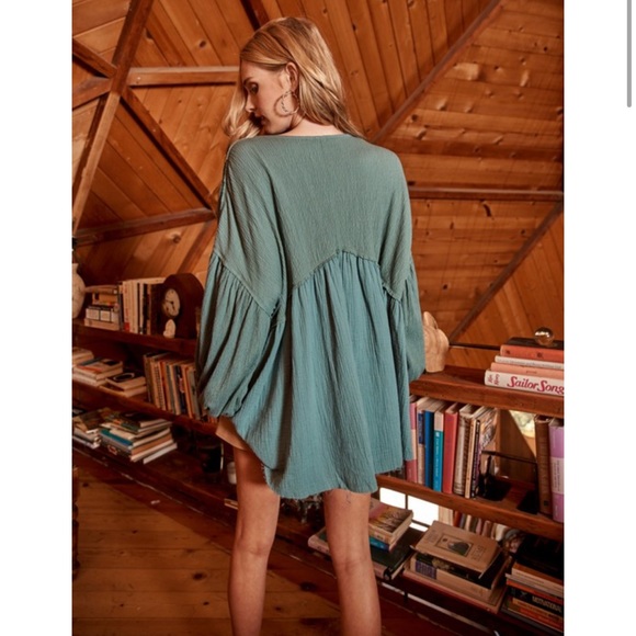 NEW Oversized Baby Doll Ballon Sleeves V-Neckline Top - Picture 9 of 14